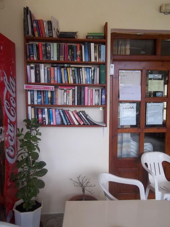 Knossos Hotel Каламаки Екстериор снимка