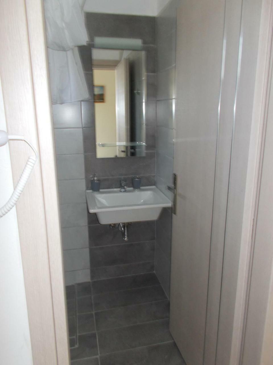 Knossos Hotel Каламаки Екстериор снимка