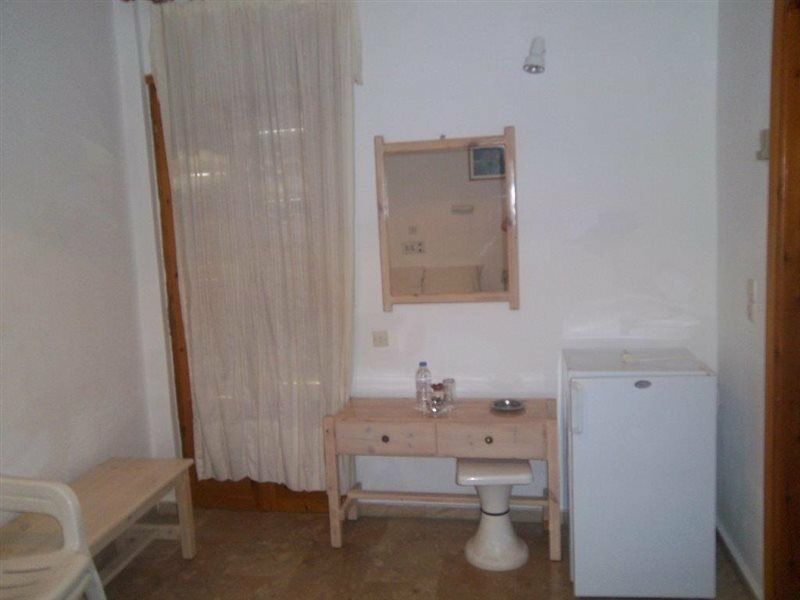 Knossos Hotel Каламаки Екстериор снимка