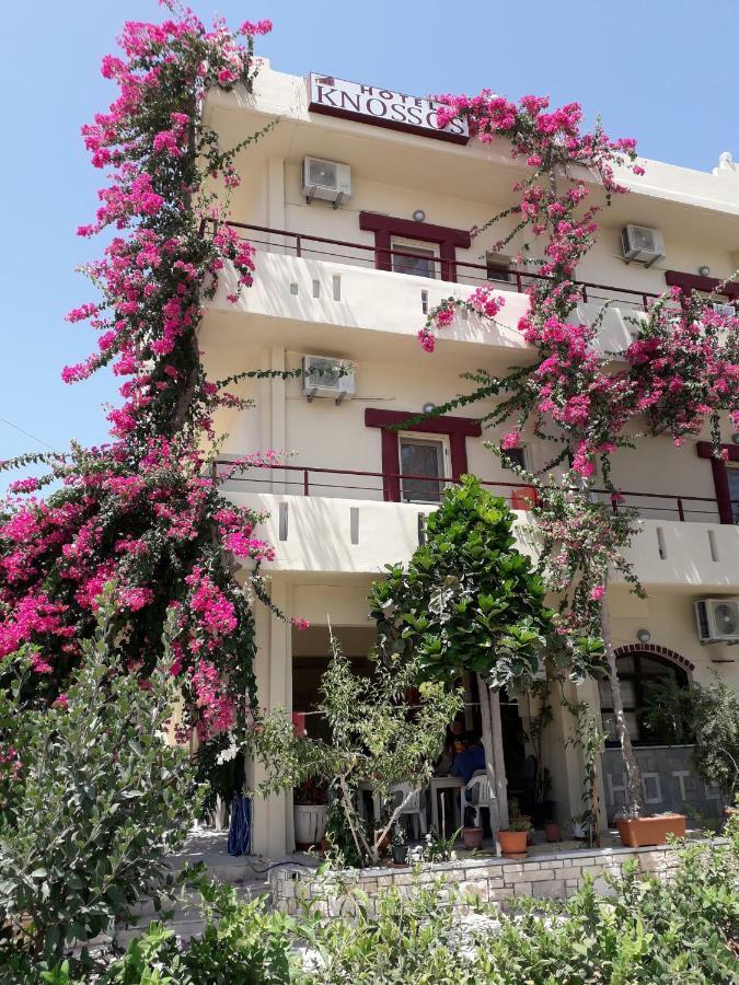Knossos Hotel Каламаки Екстериор снимка