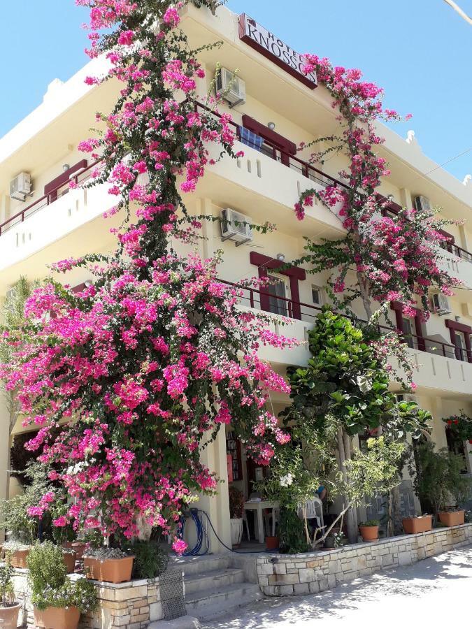 Knossos Hotel Каламаки Екстериор снимка