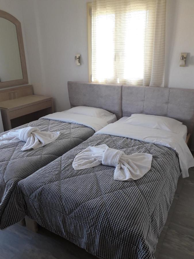 Knossos Hotel Каламаки Екстериор снимка