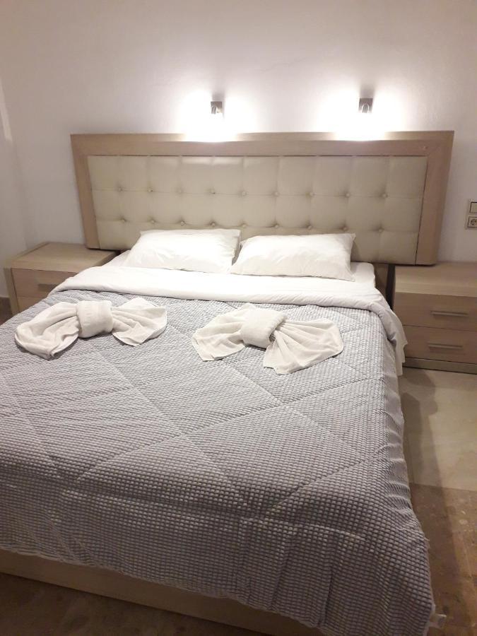 Knossos Hotel Каламаки Екстериор снимка